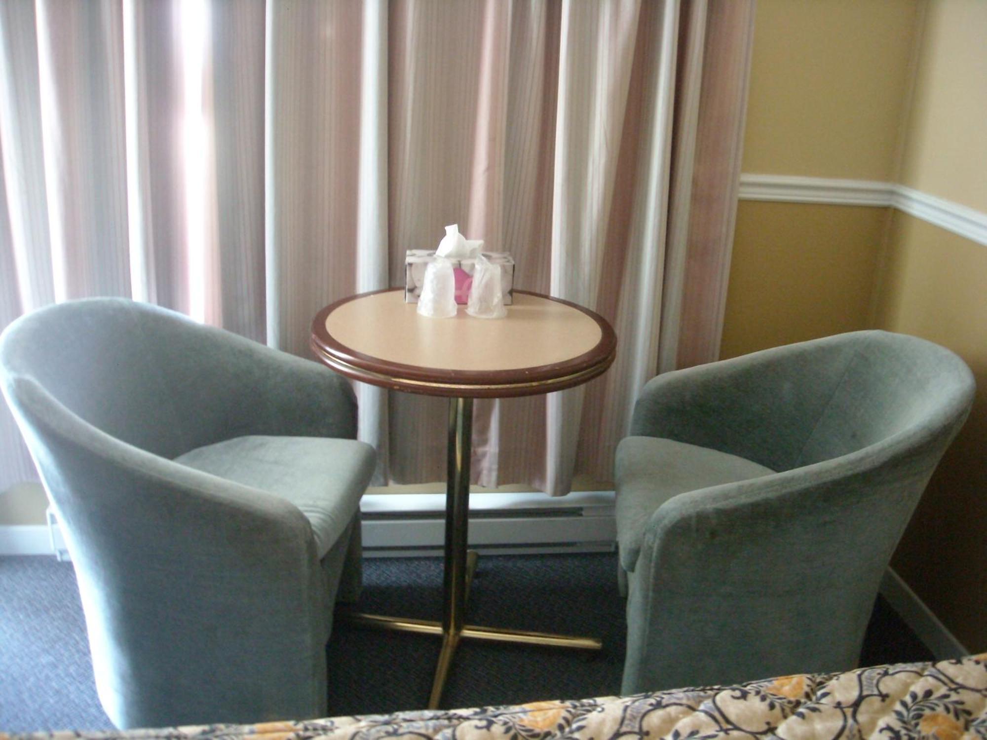 Motel Montreal Notre-Dame-de-l'Ile-Perrot エクステリア 写真