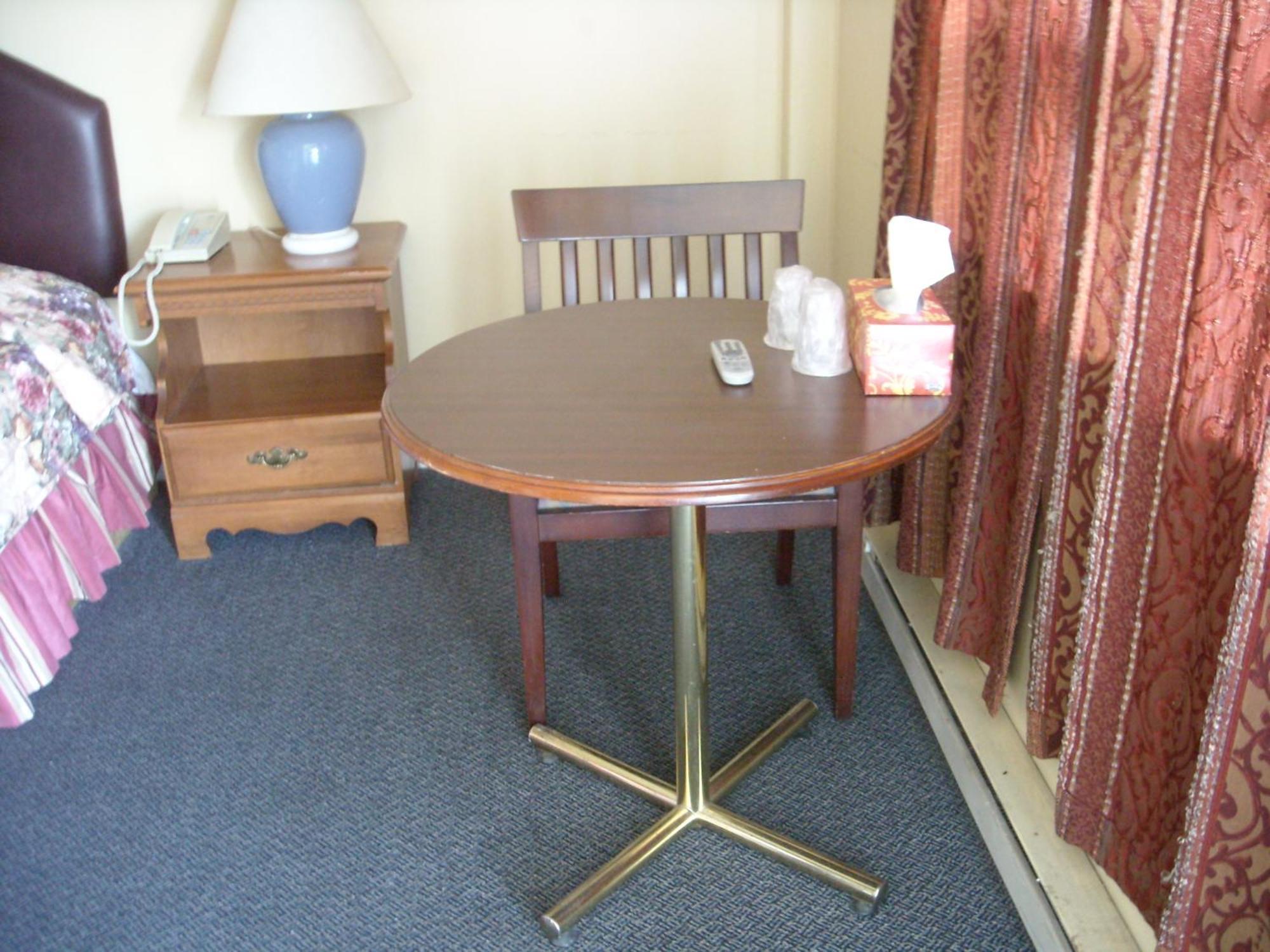 Motel Montreal Notre-Dame-de-l'Ile-Perrot エクステリア 写真