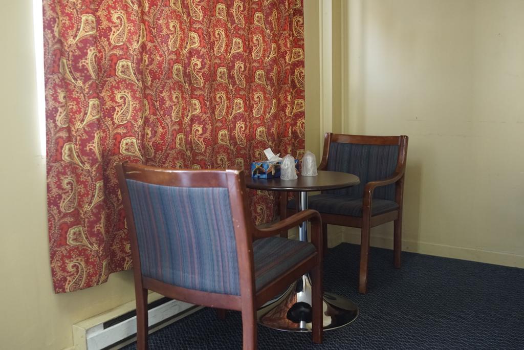 Motel Montreal Notre-Dame-de-l'Ile-Perrot エクステリア 写真