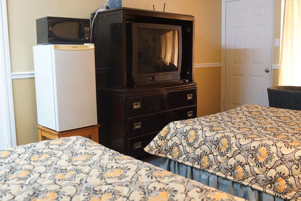 Motel Montreal Notre-Dame-de-l'Ile-Perrot エクステリア 写真