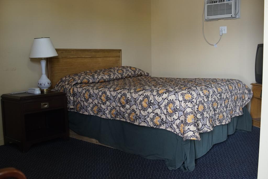 Motel Montreal Notre-Dame-de-l'Ile-Perrot エクステリア 写真