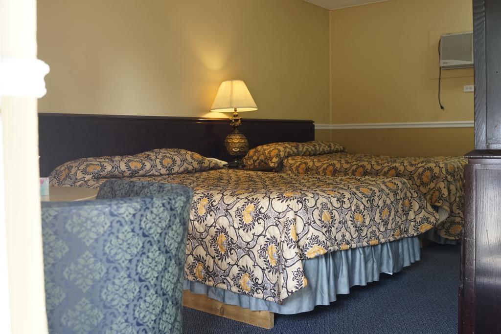 Motel Montreal Notre-Dame-de-l'Ile-Perrot エクステリア 写真