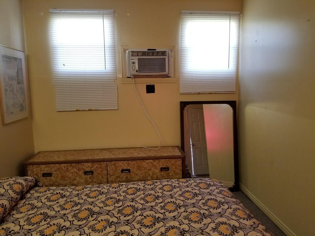 Motel Montreal Notre-Dame-de-l'Ile-Perrot エクステリア 写真
