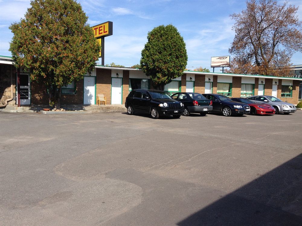 Motel Montreal Notre-Dame-de-l'Ile-Perrot エクステリア 写真