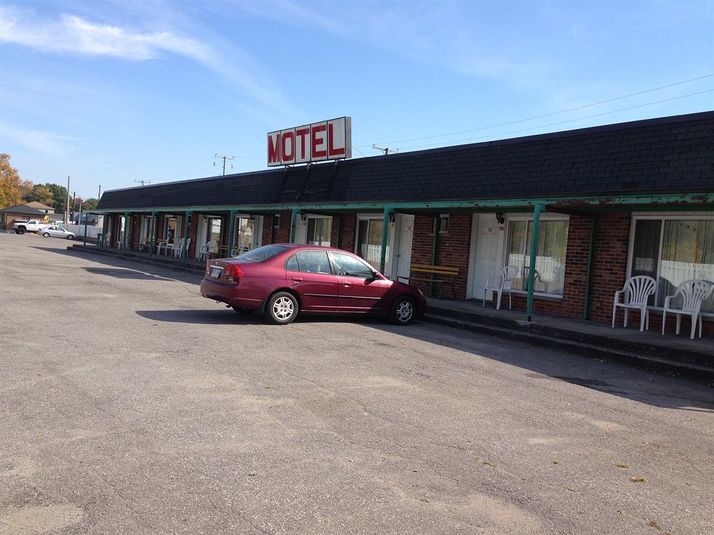 Motel Montreal Notre-Dame-de-l'Ile-Perrot エクステリア 写真