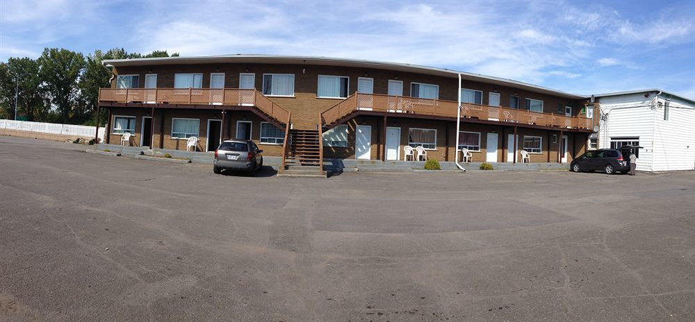 Motel Montreal Notre-Dame-de-l'Ile-Perrot エクステリア 写真